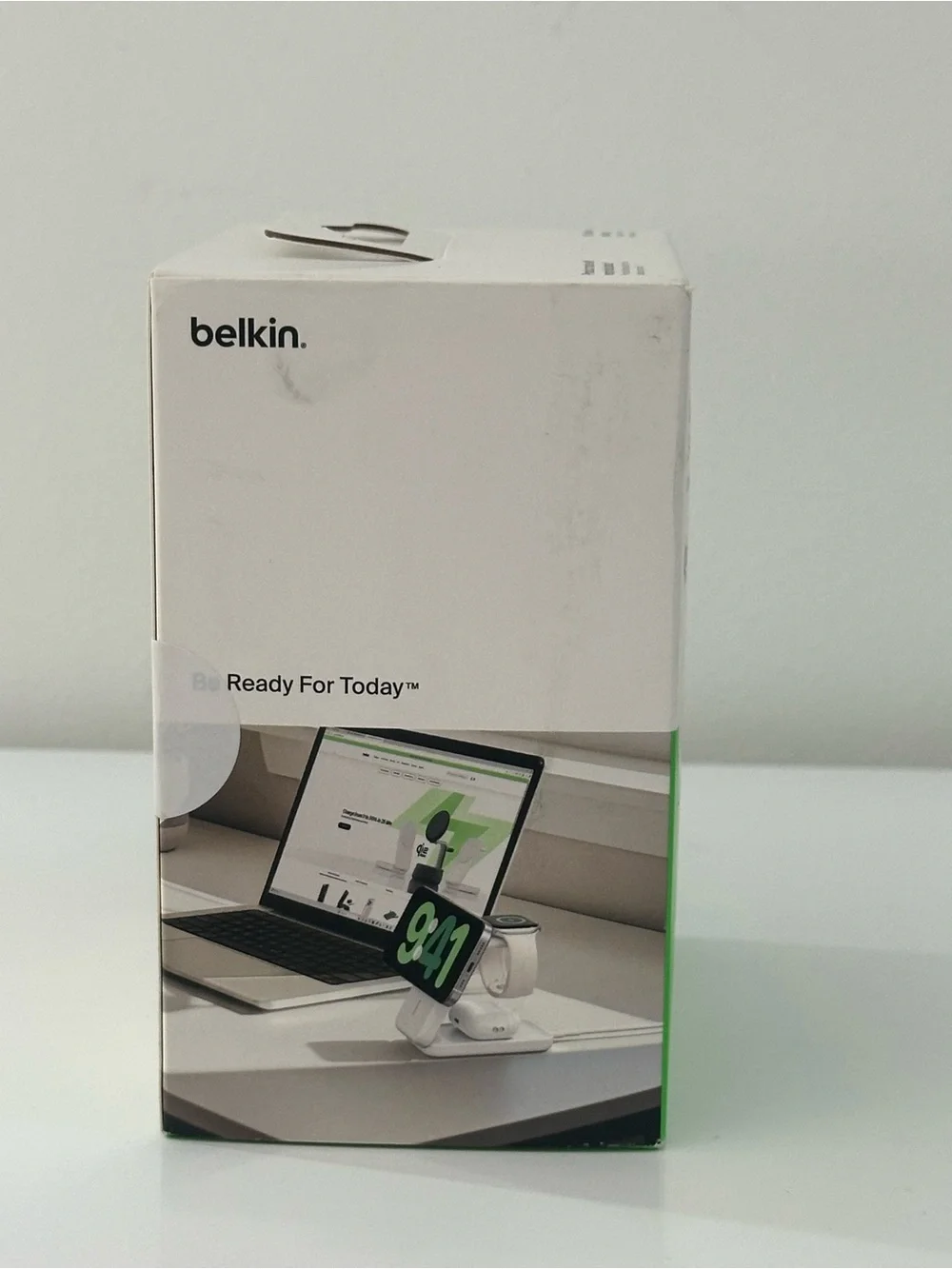 Belkin UltraCharge 3-in-1 Foldable Magnetic Wireless Charger Qi2 25W WhiteWIZ024